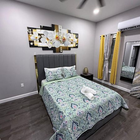 The Palm Suite Lehigh Acres Esterno foto