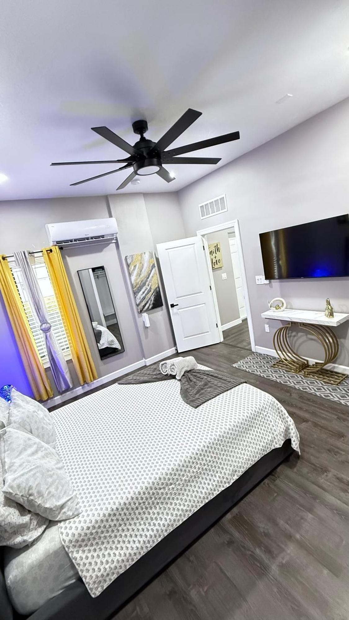The Palm Suite Lehigh Acres Esterno foto